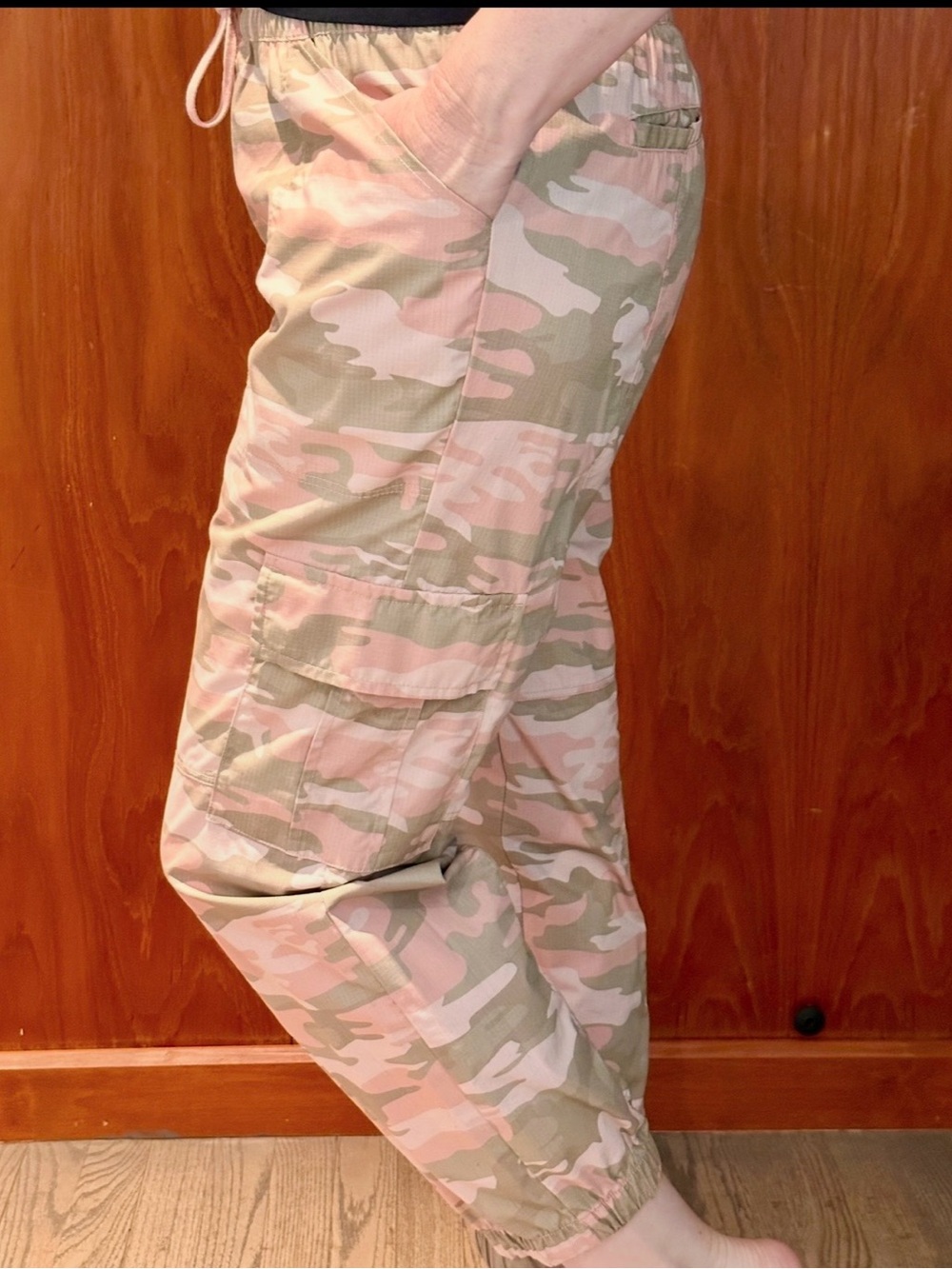 Women's Sanctuary Pink & Olive Camo Cargo Pants Elastic Waist 6 Pockets size 31